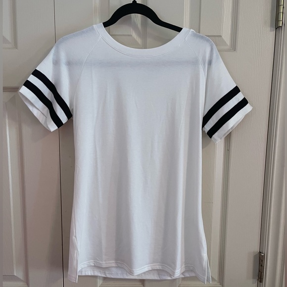 NWOT striped sleeve tee - Picture 4 of 7